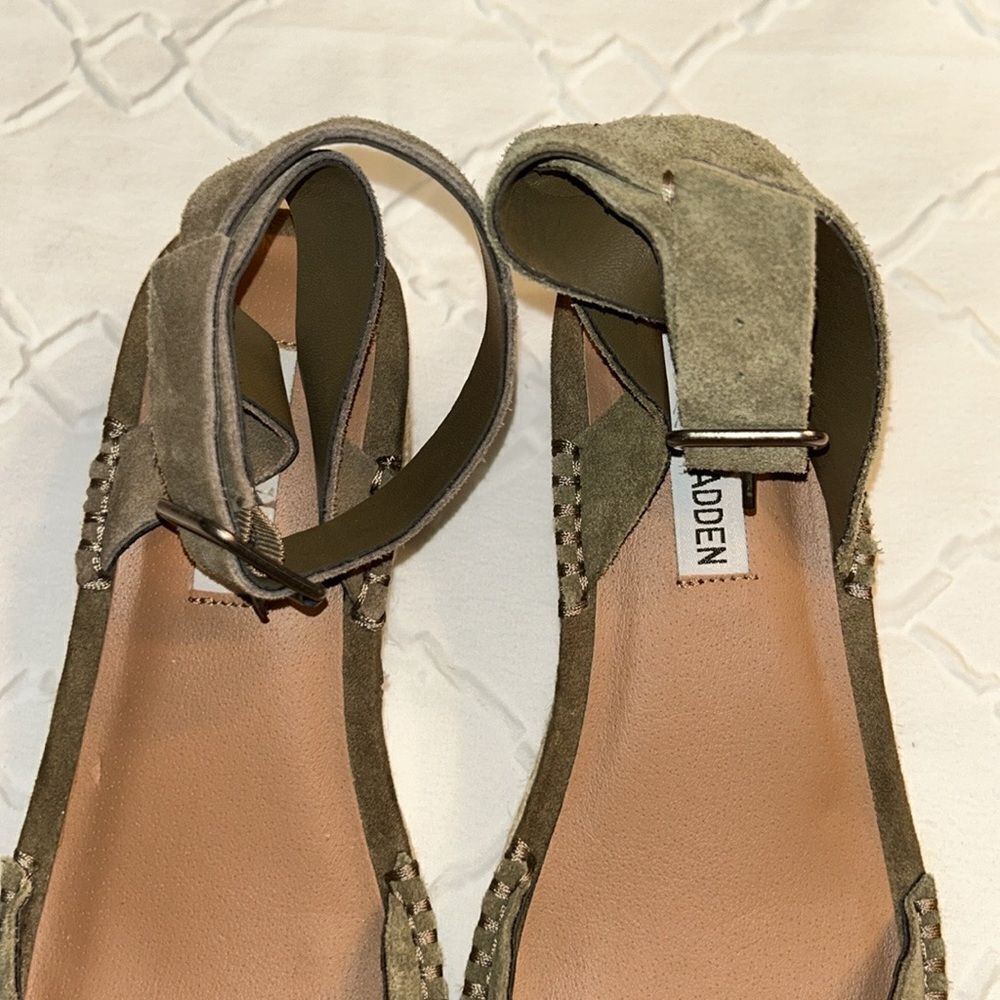 Steve Madden Green Suede/Leather Wedge Heel Open Toe Sandals (Size 8.5M) - Picture 11 of 11